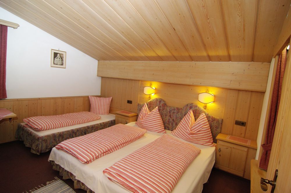 landhaus.stallerZILA5999.JPG