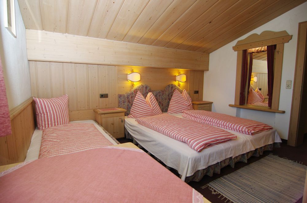 landhaus.staller-zimmer3.jpg